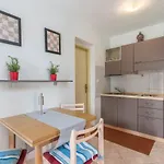 게스트하우스 Franjo Tiha Luna 3*