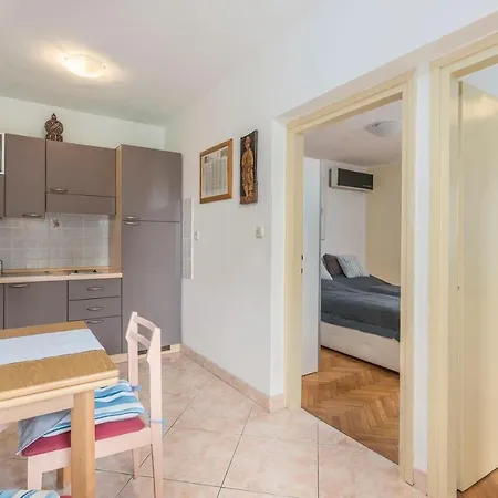 Franjo Tiha Luna Guest house